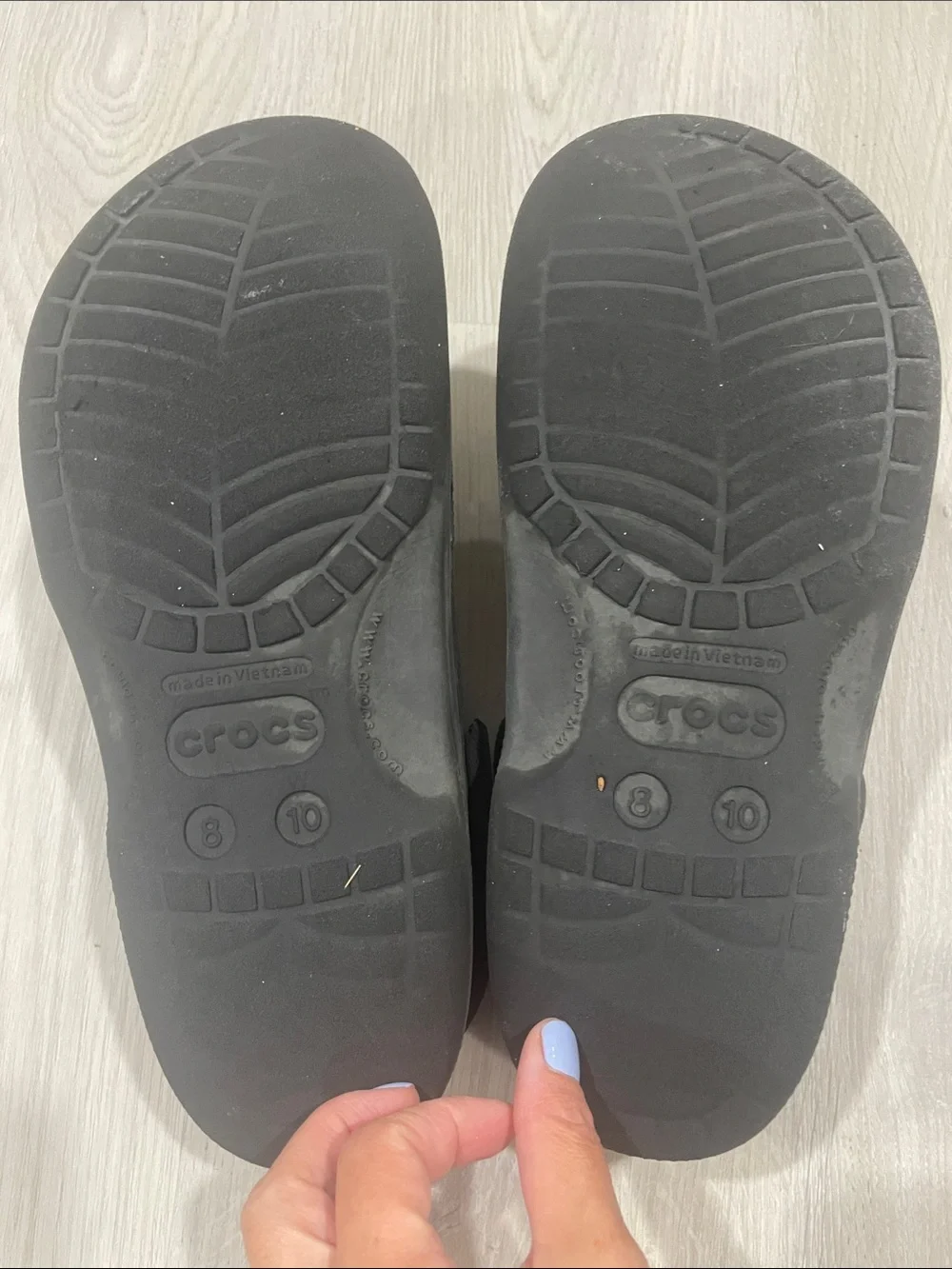 CROCS lightweight clogs
